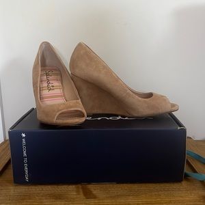 Women’s Splendid wedge peep toe heels. Size 6.5